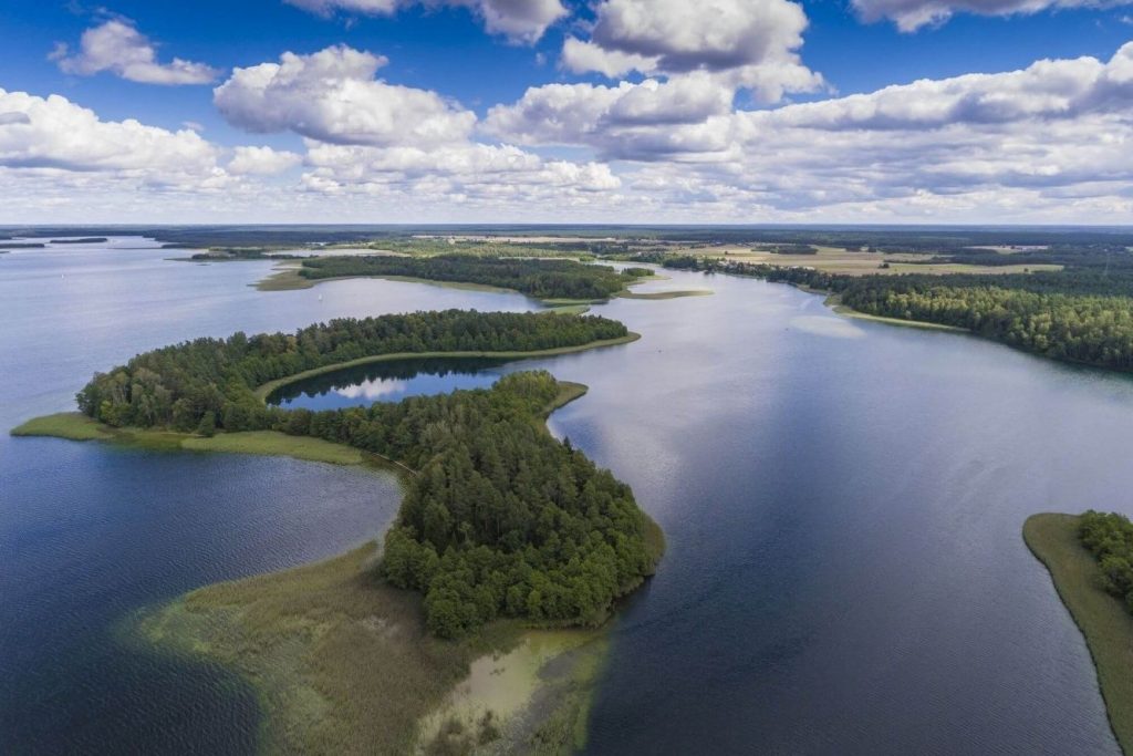 Passeios de iates em lagos na Polónia